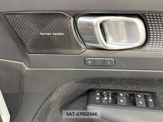 Volvo XC40 2021-09 370250-9