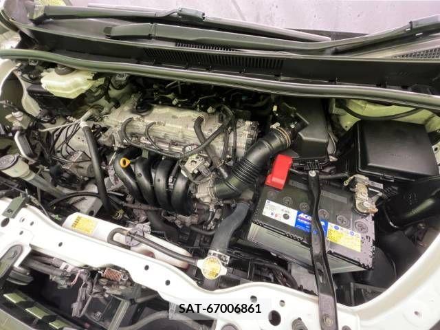 Toyota VOXY 2014-04 370335-19