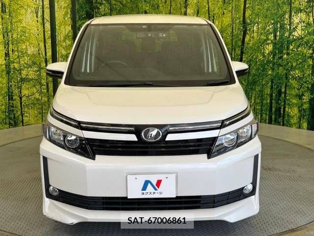 Toyota VOXY 2014-04 370335-14