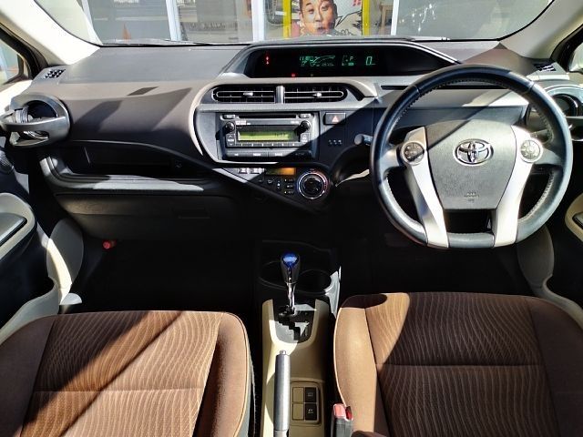 Toyota AQUA 2012-11 13366-1