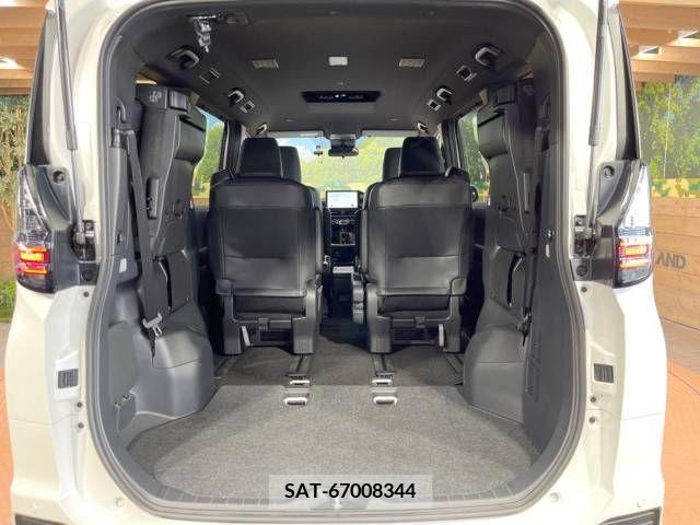 Toyota VOXY 2023-09 337562-11