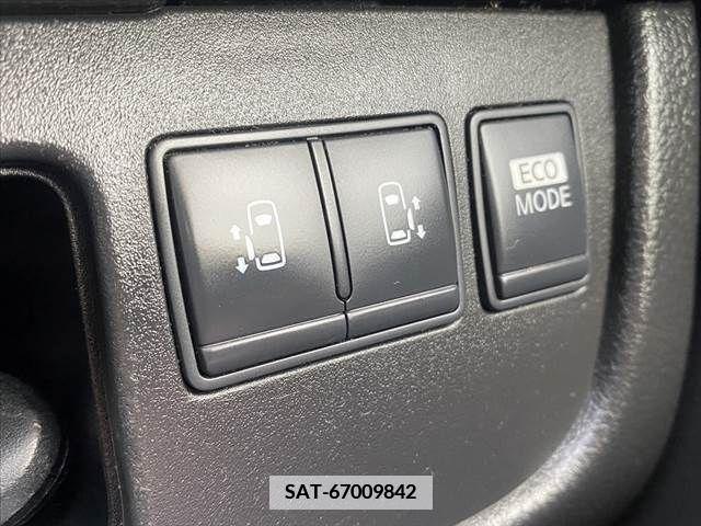 Nissan SERENA 2012-01 386520-2