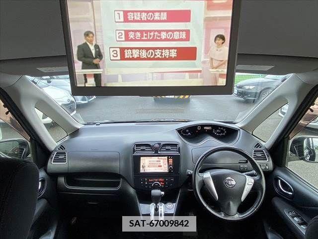 Nissan SERENA 2012-01 386520-1