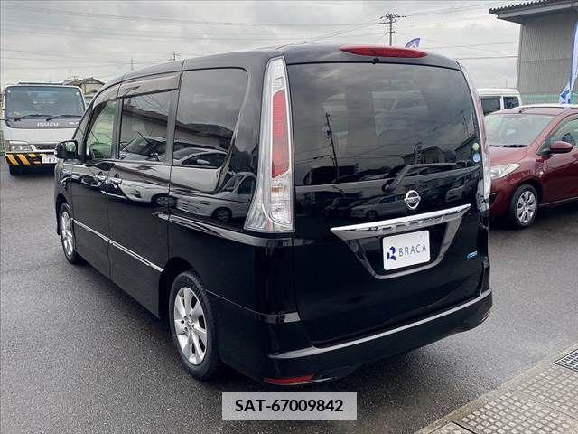 Nissan SERENA 2012-01 386520-10