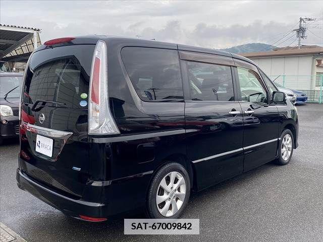 Nissan SERENA 2012-01 386520-12