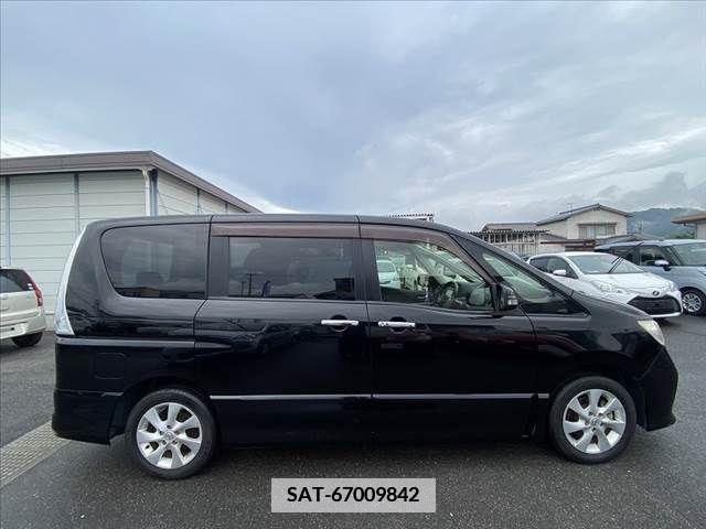 Nissan SERENA 2012-01 386520-8