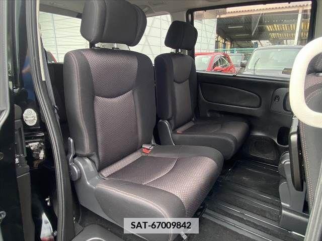 Nissan SERENA 2012-01 386520-21