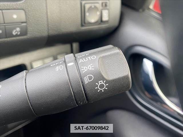 Nissan SERENA 2012-01 386520-28