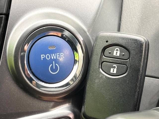 Toyota PRIUS ALPHA 2014-01 192178-7