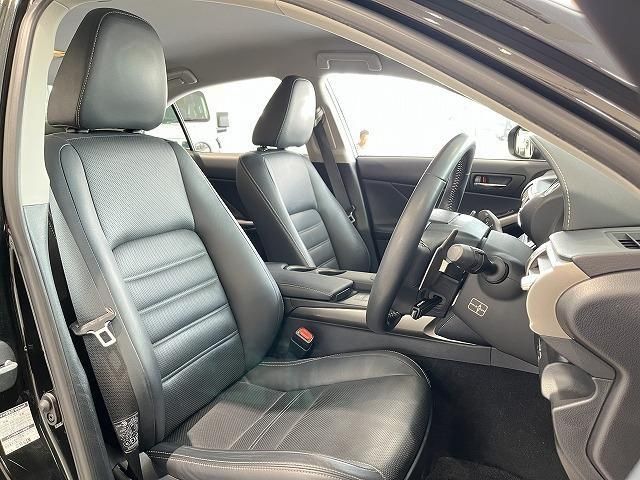 Lexus IS 2014-12 184842-11