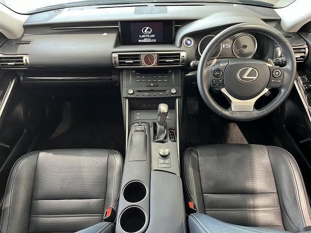 Lexus IS 2014-12 184842-1