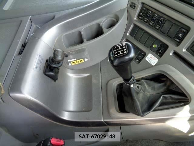Nissan QUON 2008-11 283608-12