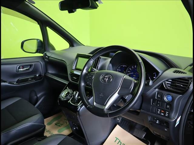 Toyota NOAH HYBRID 2018-11 9709-16