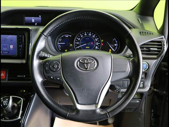 Toyota NOAH HYBRID 2018-11 9709-9