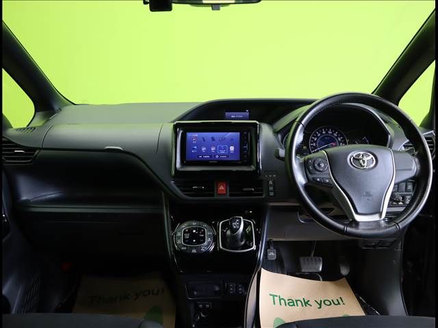 Toyota NOAH HYBRID 2018-11 9709-2