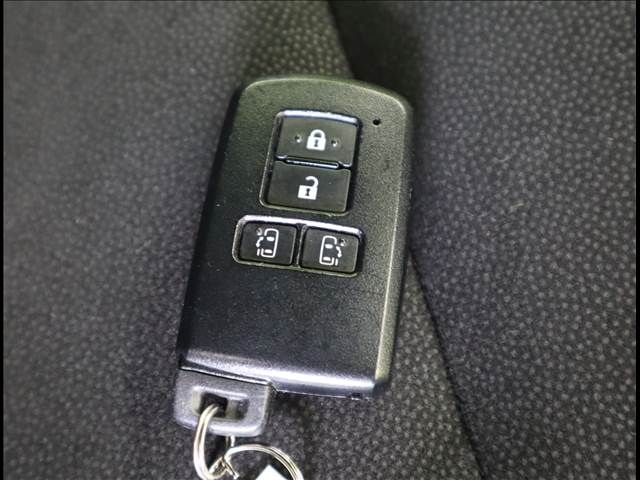 Toyota NOAH HYBRID 2018-11 9709-14