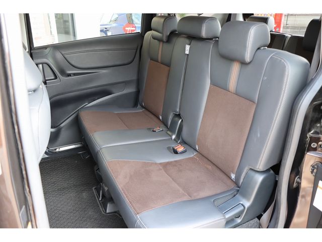 Toyota SIENTA 2018-11 183969-24
