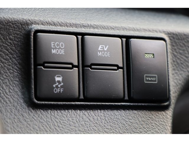 Toyota SIENTA 2018-11 183969-13