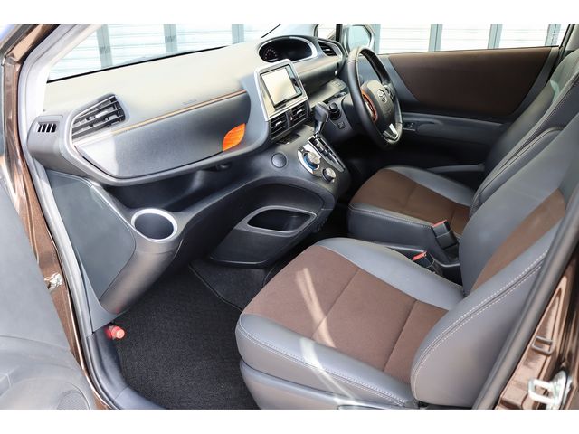 Toyota SIENTA 2018-11 183969-21