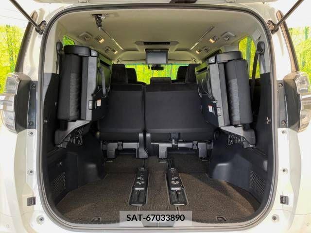 Toyota VELLFIRE 2018-11 299459-11