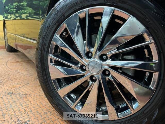Nissan ELGRAND 2018-01 218136-14