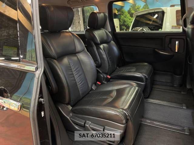 Nissan ELGRAND 2018-01 218136-10
