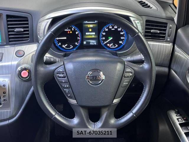 Nissan ELGRAND 2018-01 218136-12