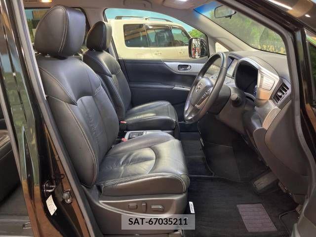 Nissan ELGRAND 2018-01 218136-8
