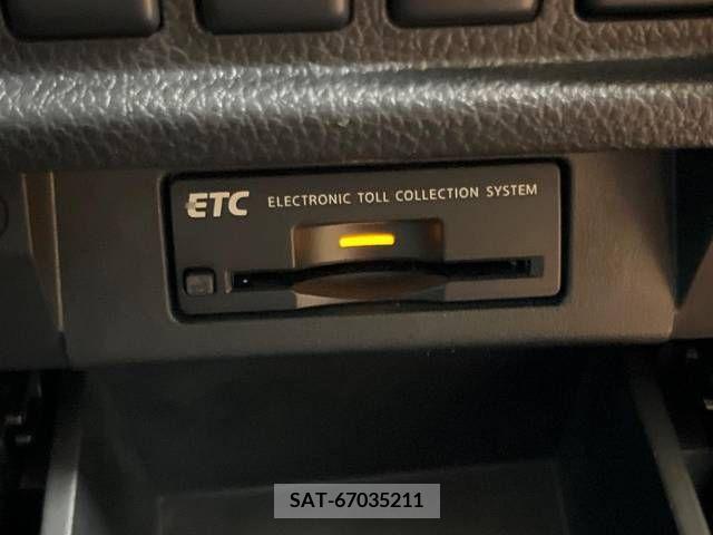 Nissan ELGRAND 2018-01 218136-7