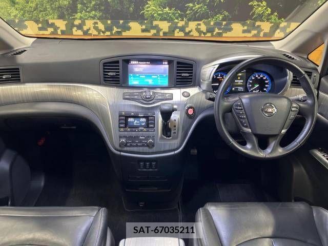 Nissan ELGRAND 2018-01 218136-1