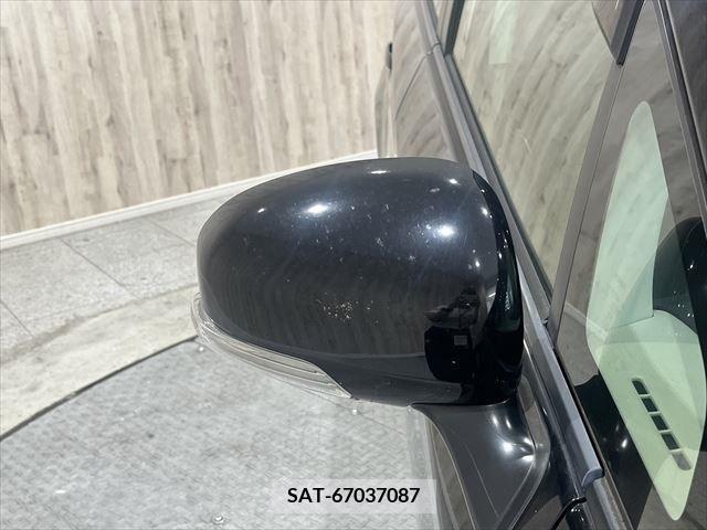 Toyota PRIUS 2015-11 381284-25