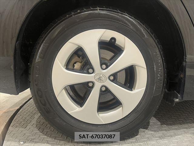 Toyota PRIUS 2015-11 381284-28