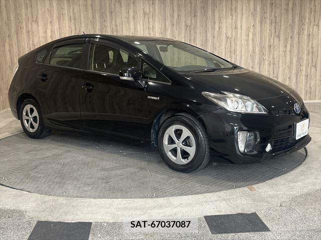 Toyota PRIUS 2015-11 381284-14