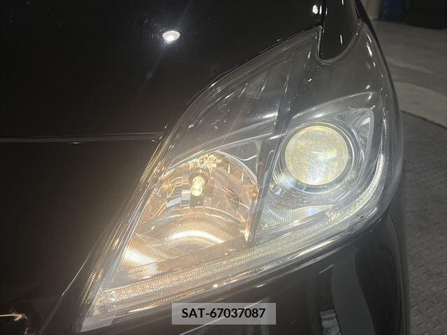 Toyota PRIUS 2015-11 381284-10