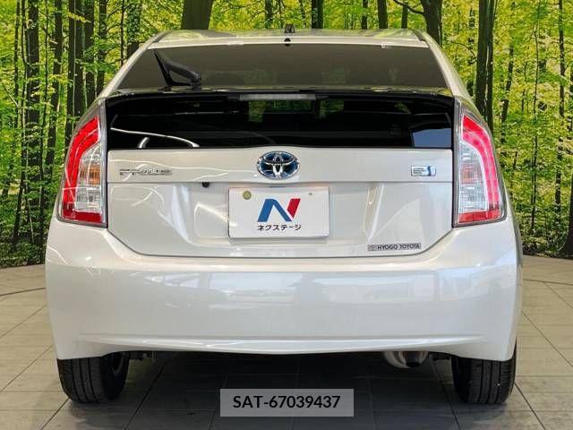 Toyota PRIUS 2015-10 366510-15