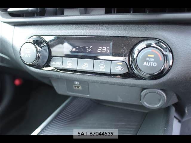Nissan NOTE 2021-03 365312-15