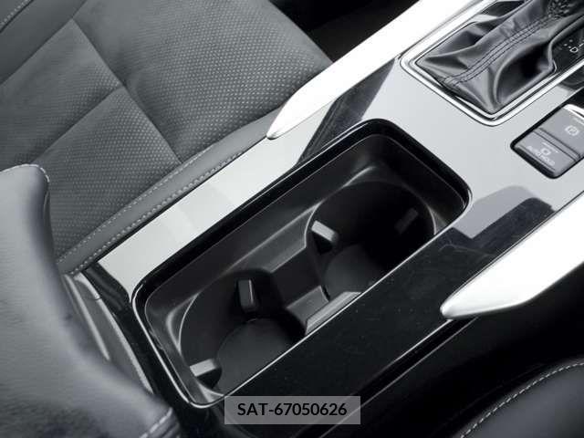 Mitsubishi ECLIPSE CROSS 2023-06 303771-17