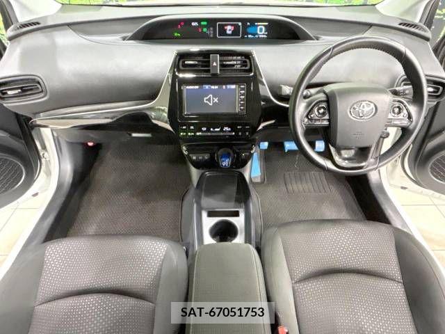 Toyota PRIUS 2019-02 219371-1