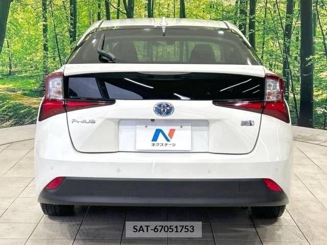 Toyota PRIUS 2019-02 219371-15
