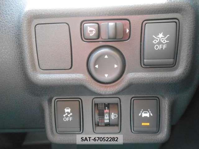 Nissan NOTE 2017-06 203940-4