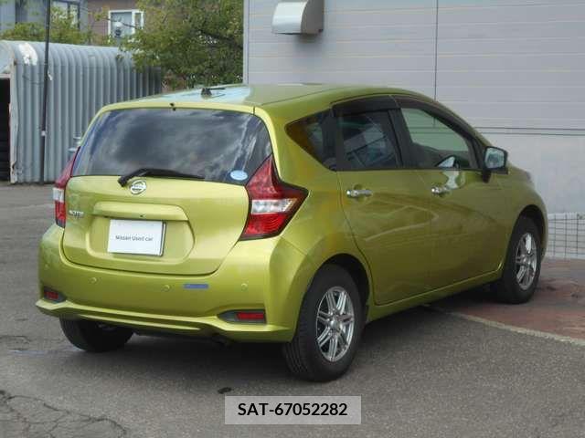 Nissan NOTE 2017-06 203940-1