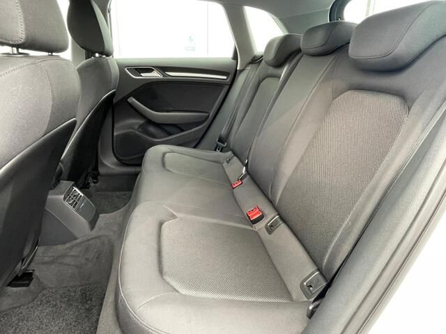 Audi A3 2018-08 10946-11