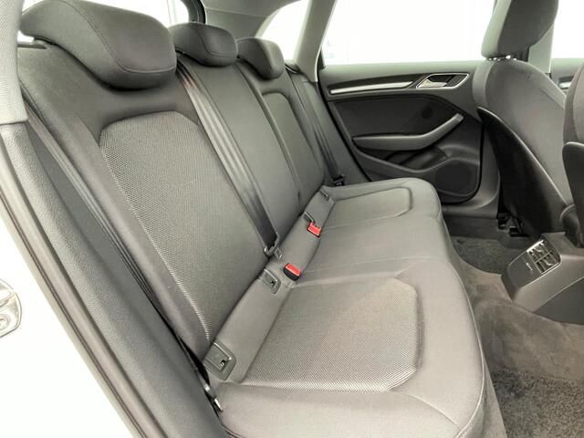 Audi A3 2018-08 10946-14