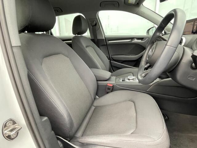 Audi A3 2018-08 10946-13
