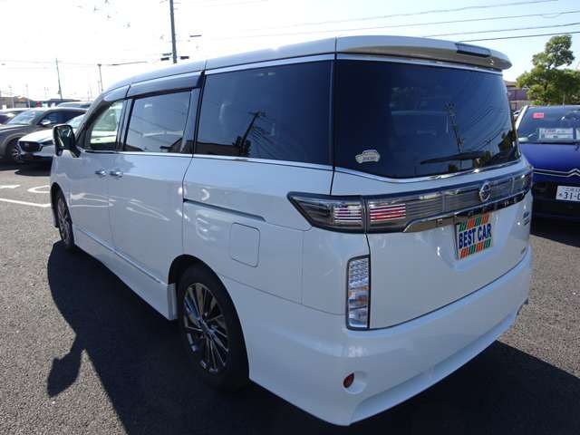 Nissan ELGRAND 2017-03 18827-2