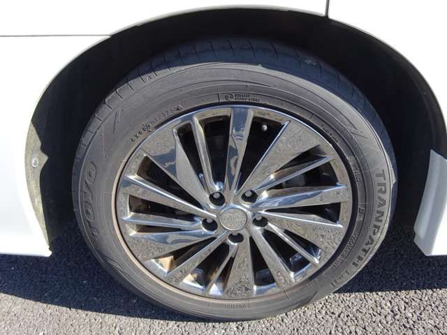 Nissan ELGRAND 2017-03 18827-13