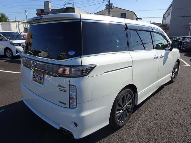 Nissan ELGRAND 2017-03 18827-7