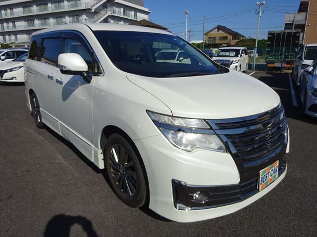 Nissan ELGRAND 2017-03 18827-16