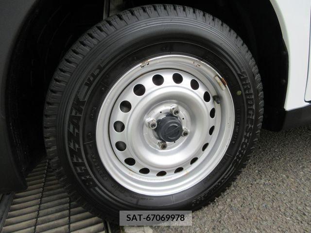 Nissan AD VAN 2021-06 353181-27
