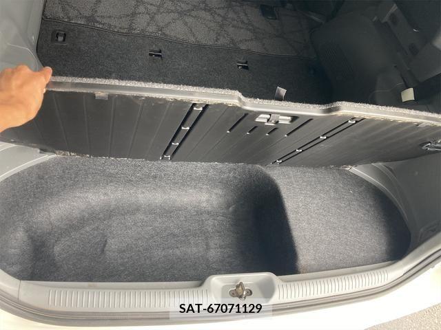 Toyota VOXY 2005-07 201057-21